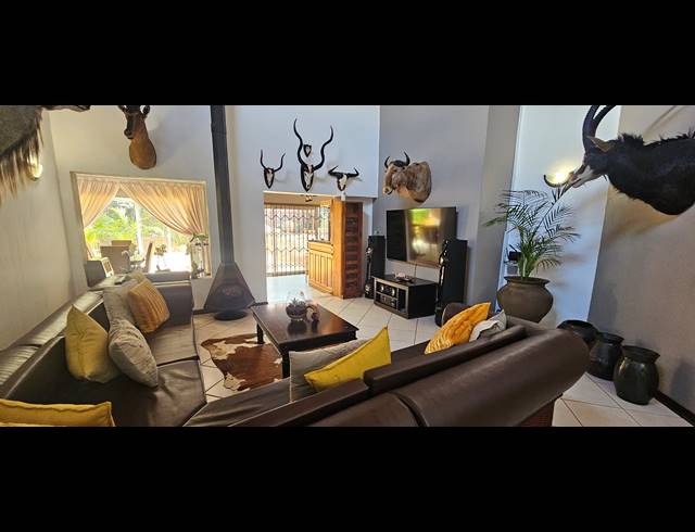 4 BEDROOM HOUSE FOR SALE IN MEYERSDAL